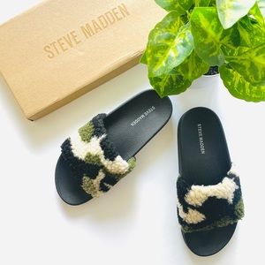 Steve Madden Army Camouflage Sandals
